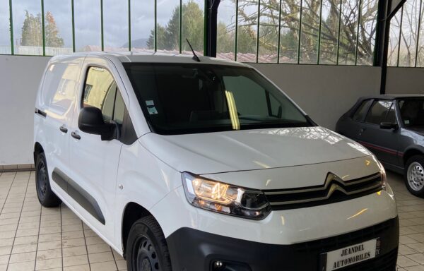 CITROEN Berlingo III 1.5 Blue Hdi 130 Eat8 Driver 3 places (faible kms)