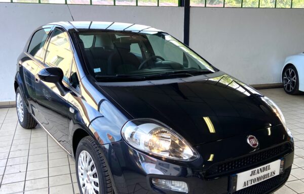 FIAT Punto Série 8 1.2 70cv Easy 5p (faibles kms)